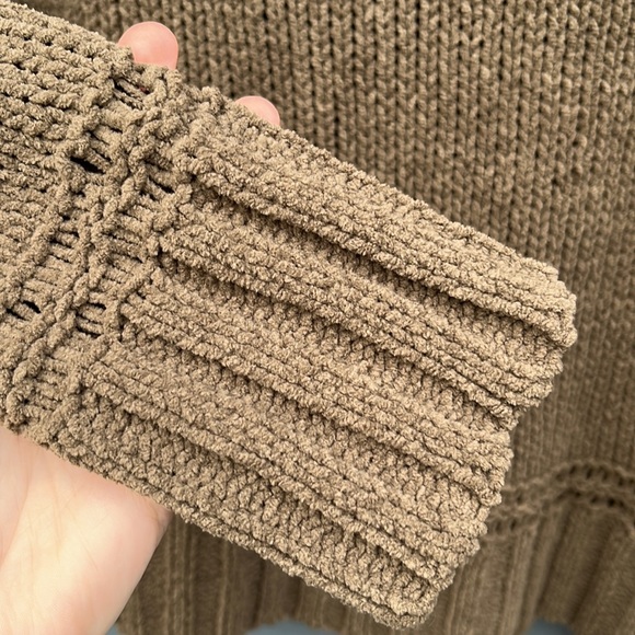 Aerie Oversized Chenille Turtleneck Sweater - Picture 5 of 11